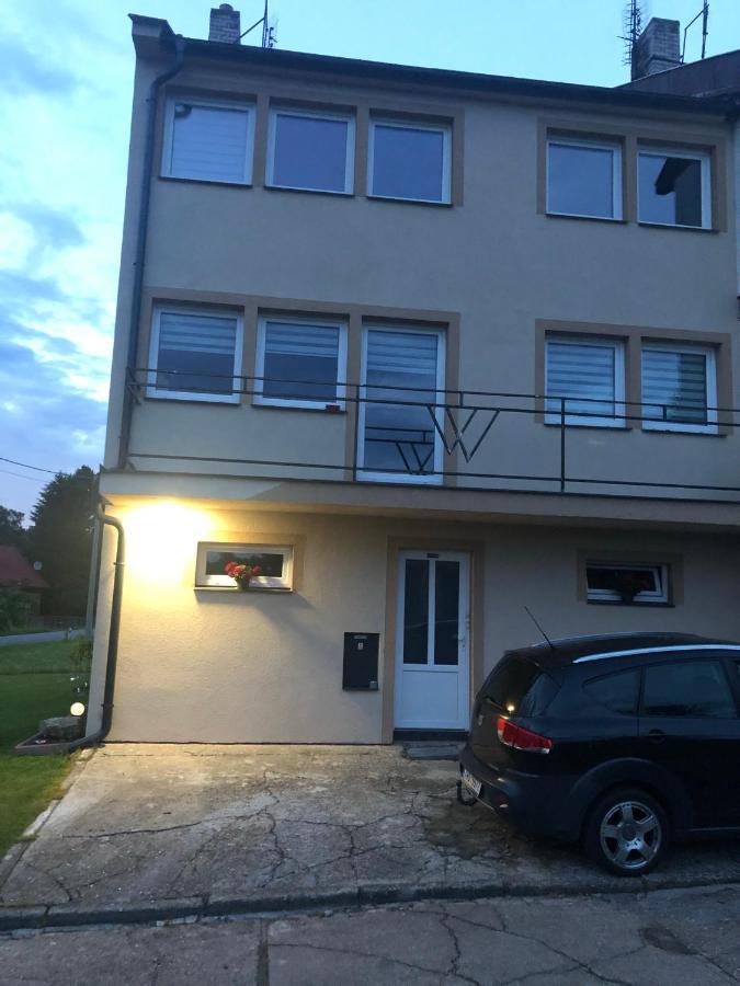 W Apartman 2 Teplice nad Metuji Luaran gambar